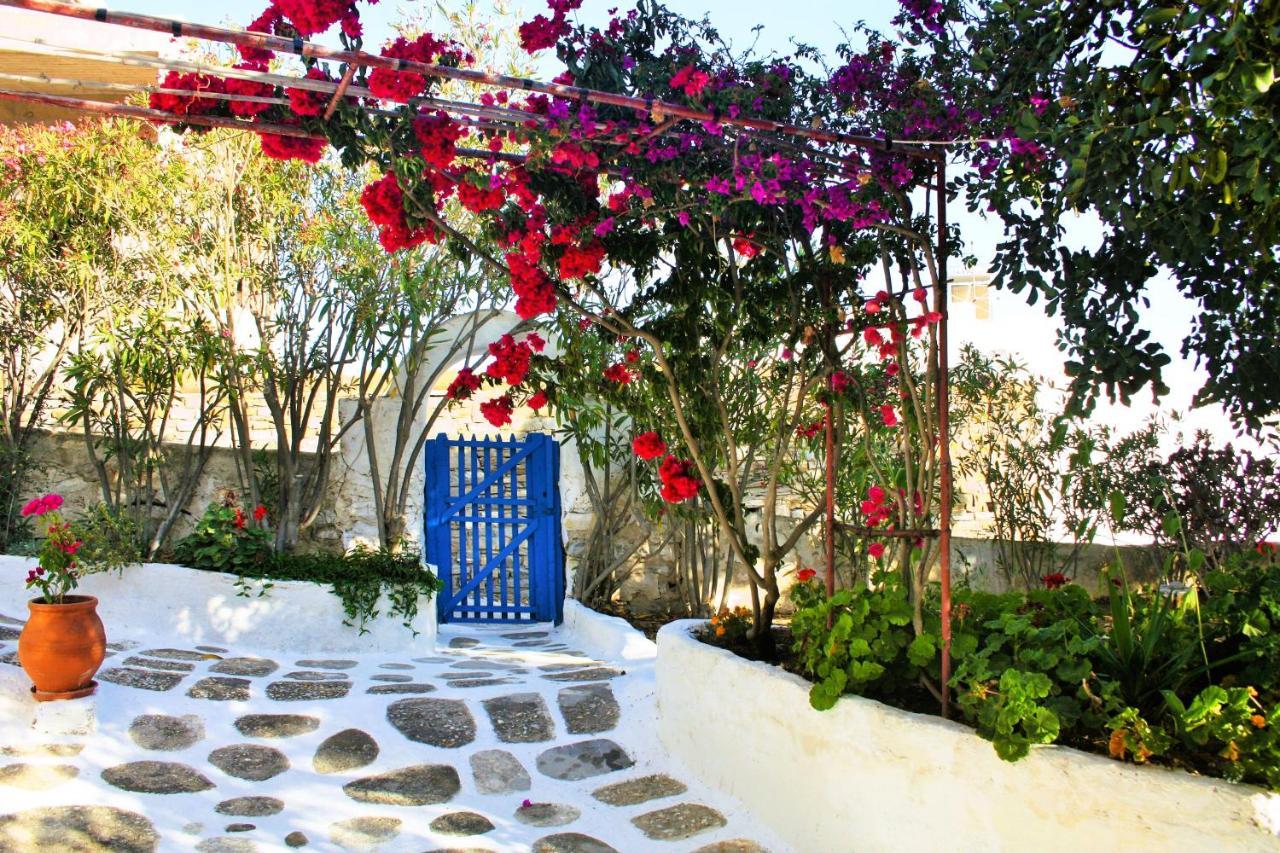 Meltemi Studios and Apartments Logaras Exterior foto